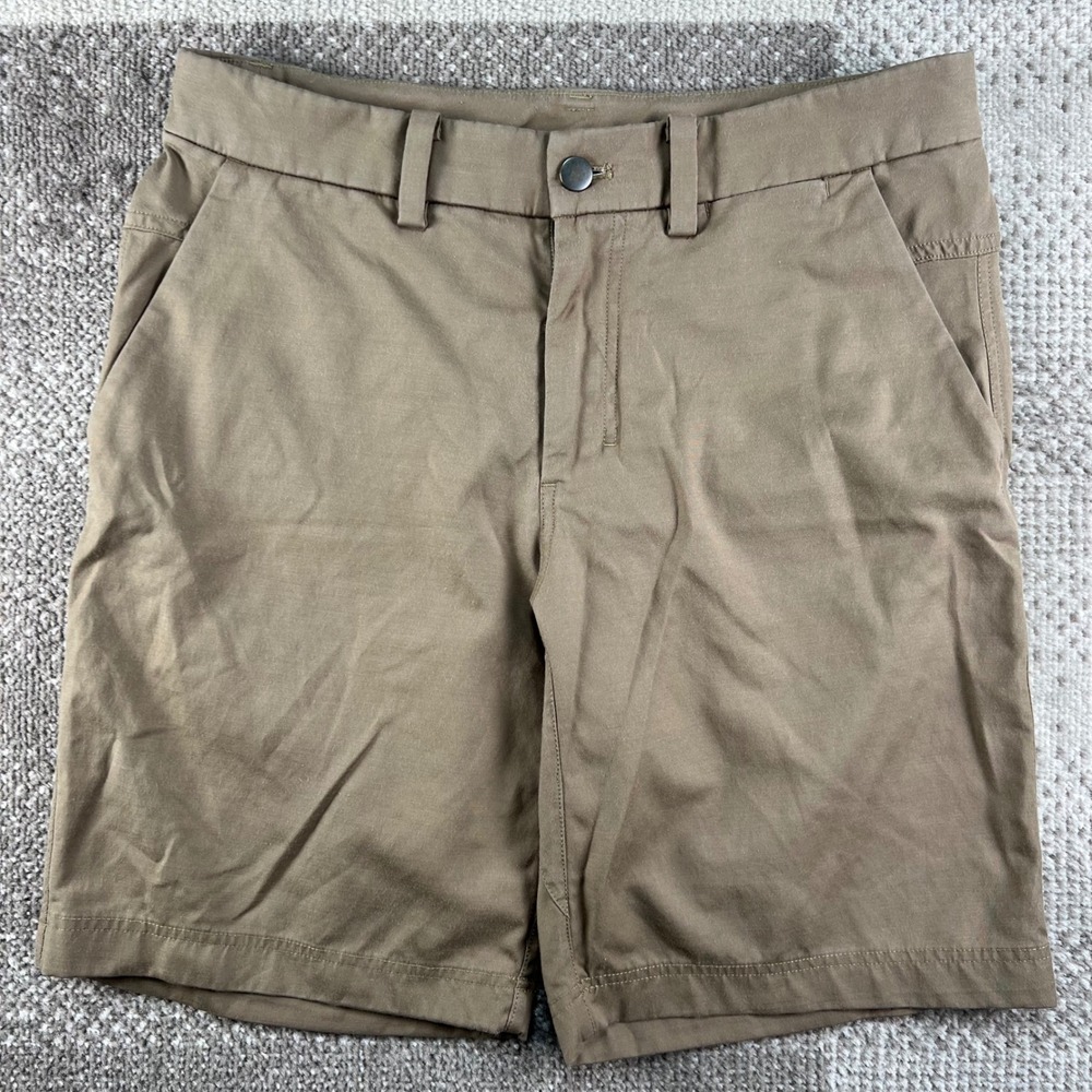 Lululemon Commission Short 9 Classic Fit Khaki Tan Mens Size 30 LM7ALMS